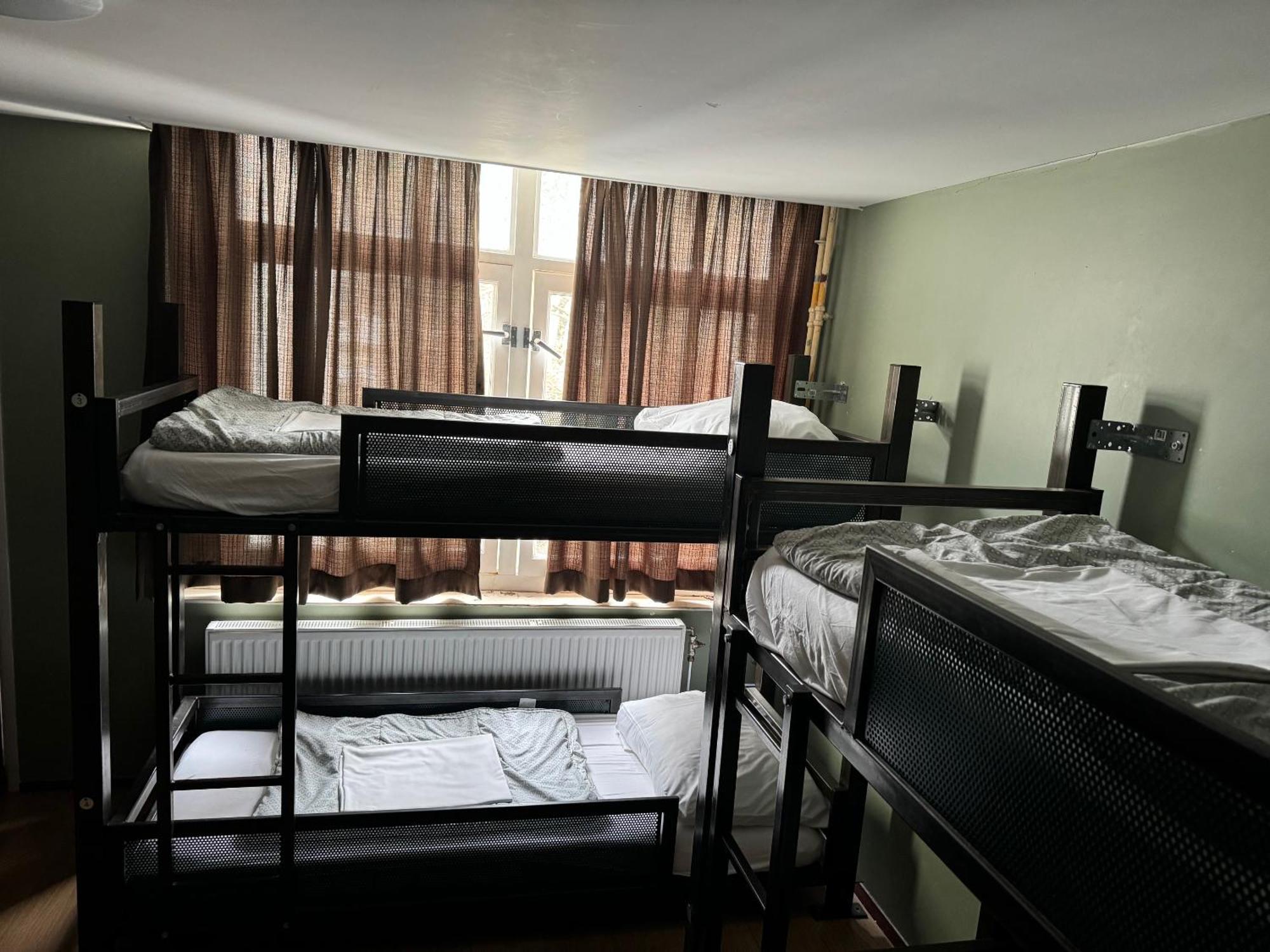 Amsterdam Hostel Uptown Bagian luar foto
