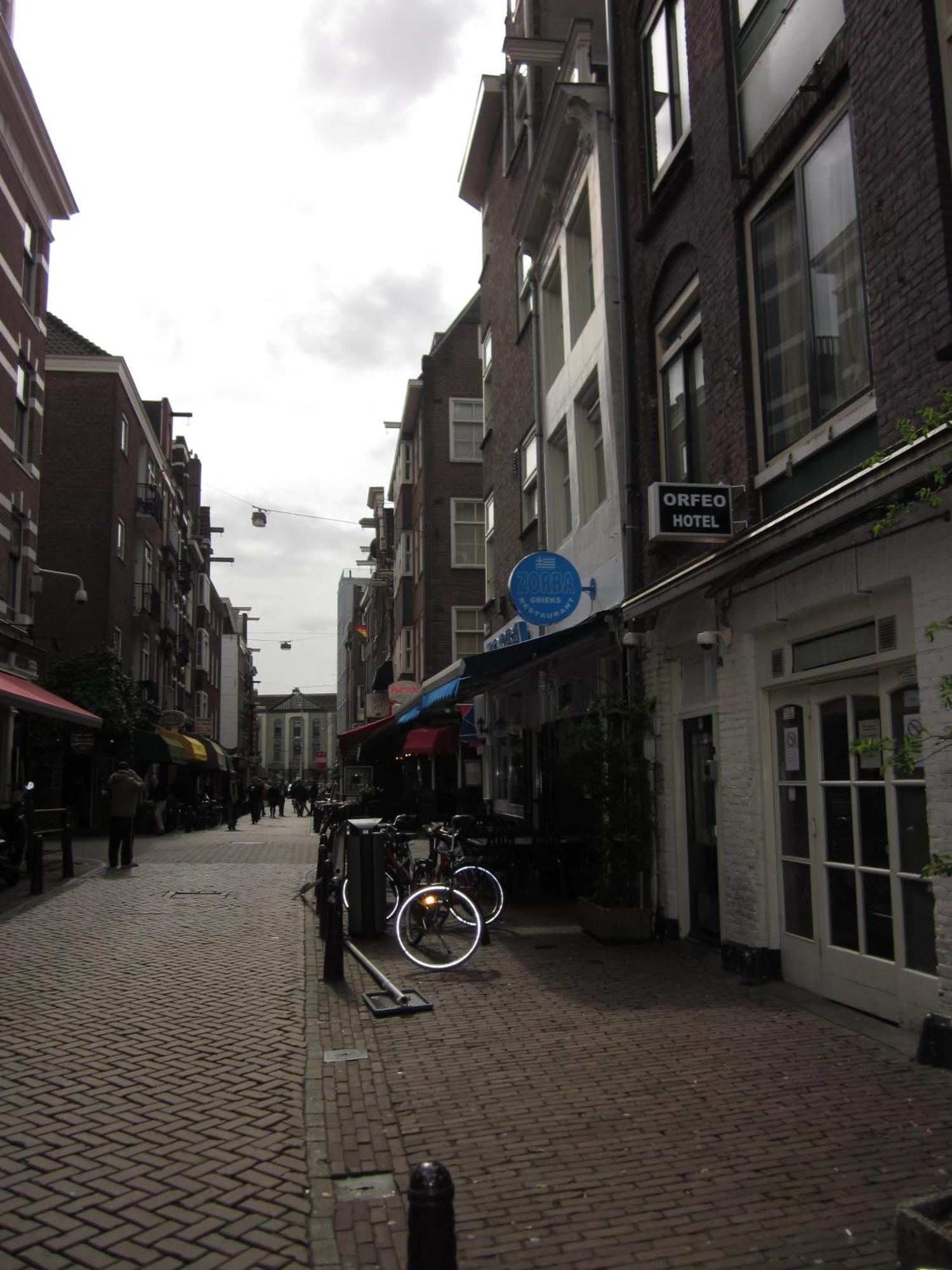 Amsterdam Hostel Uptown Bagian luar foto